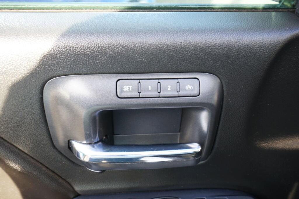 Used 2018 GMC Sierra 1500 Denali w/ Denali Ultimate Package image 10