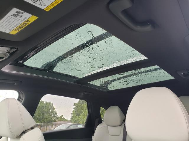 New 2025 Hyundai Tucson Limited image 11