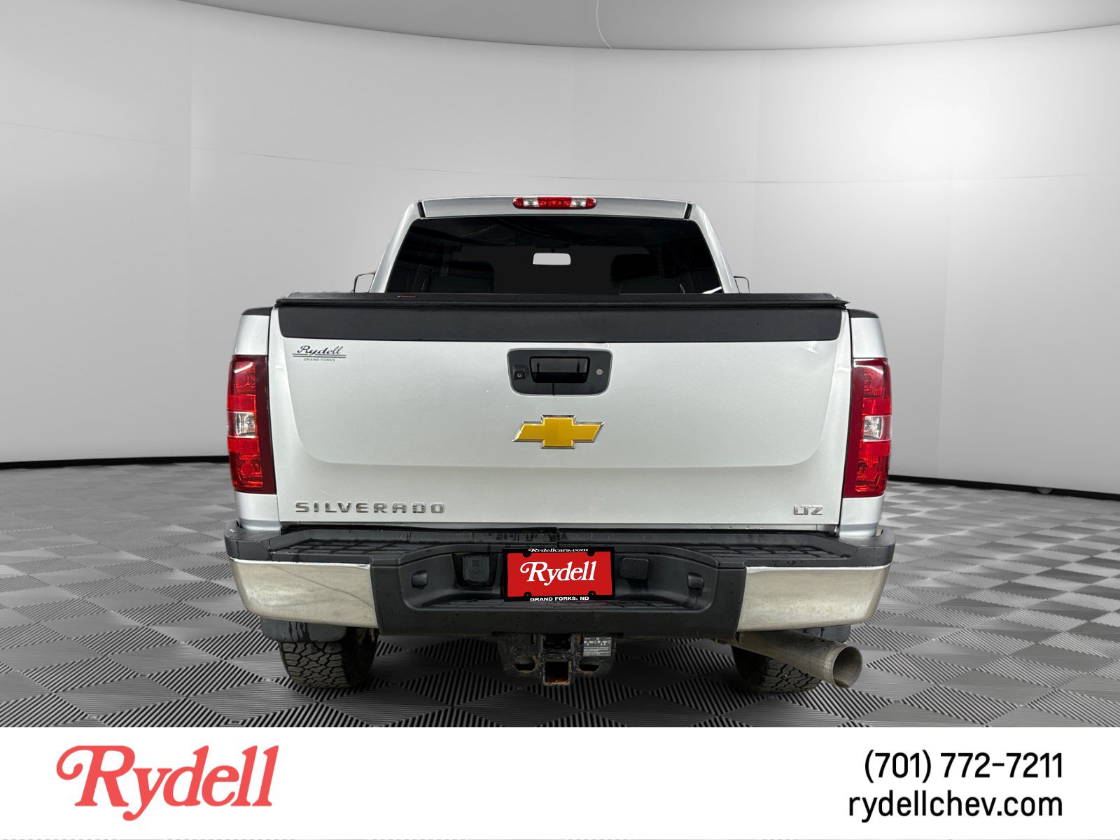 Used 2014 Chevrolet Silverado 3500 LTZ w/ Suspension Package, Off-Road AWD/4WD image 4