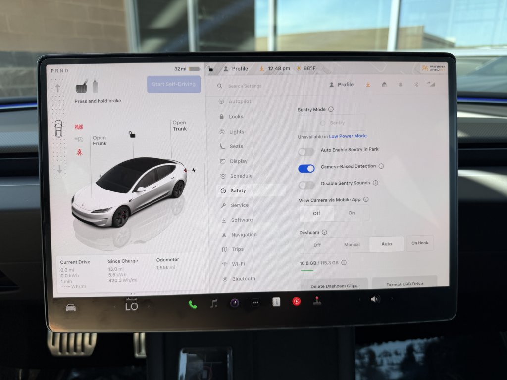 Used 2025 Tesla Model 3 Performance AWD/4WD image 23