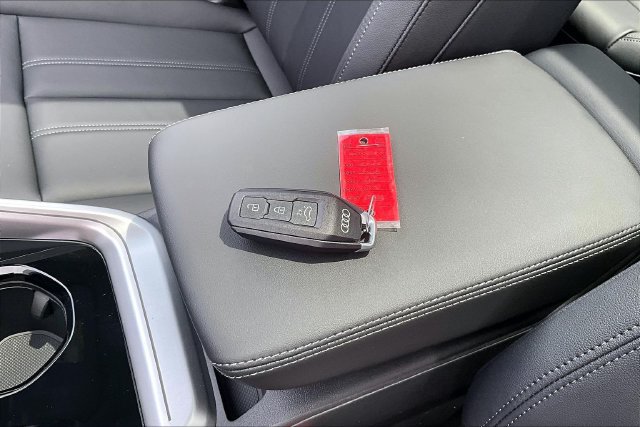 New 2026 Audi Q5 Premium Plus AWD/4WD image 10