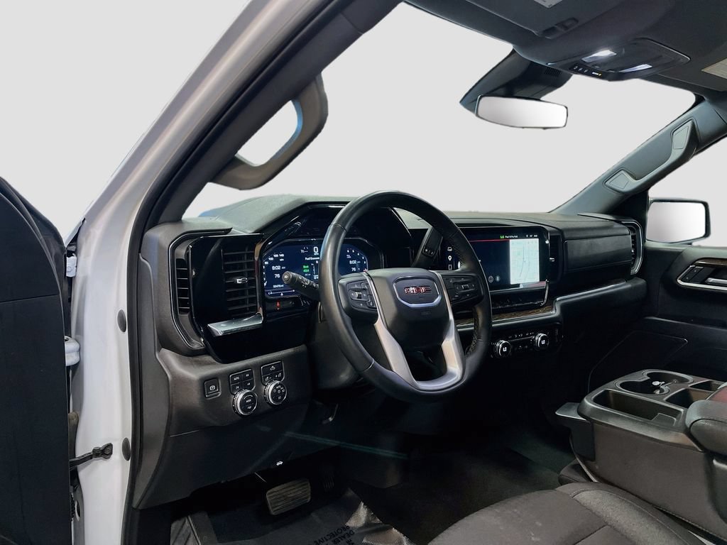 Used 2023 GMC Sierra 1500 Elevation w/ X31 Off-Road Package AWD/4WD image 9