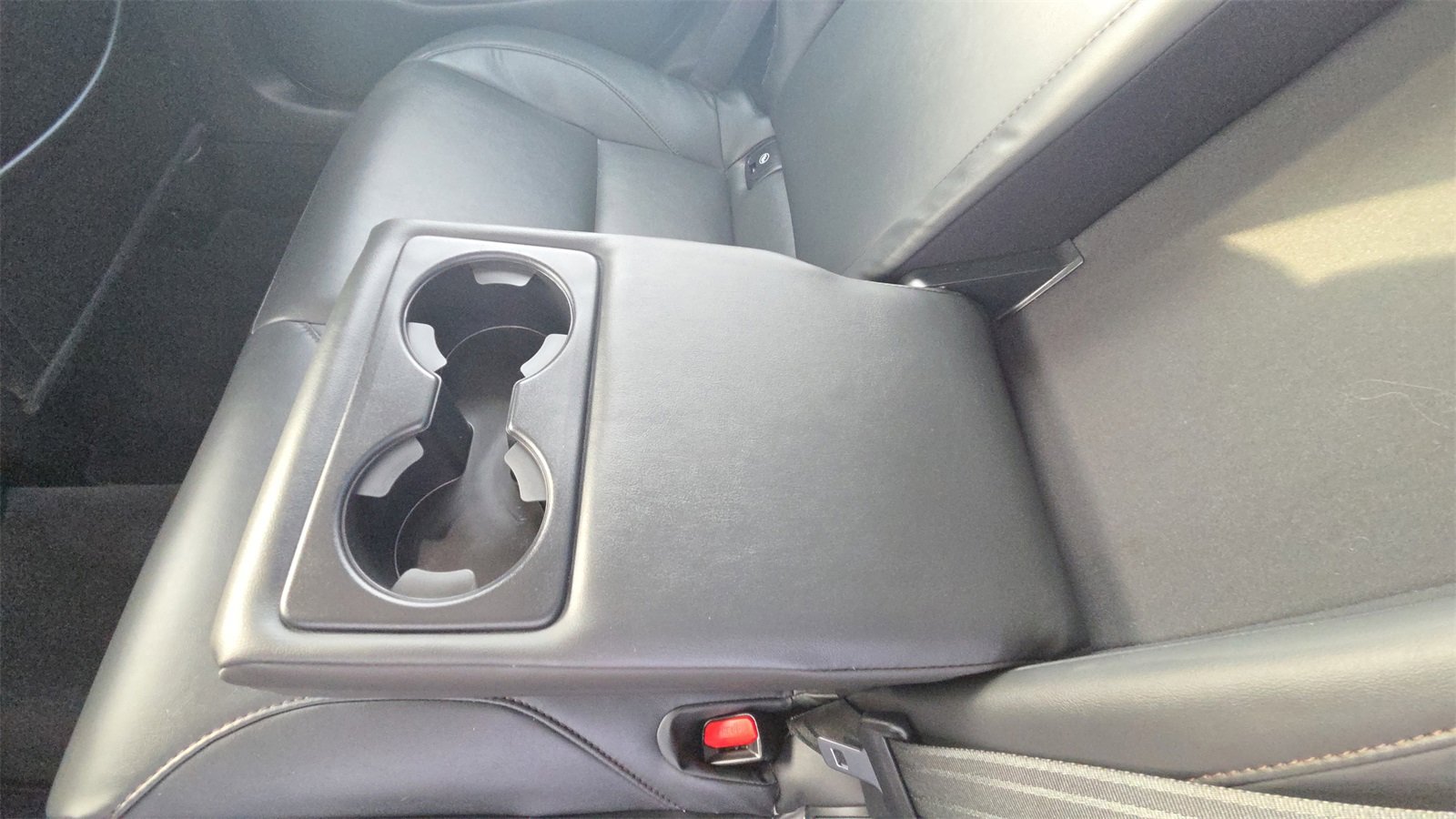 Used 2023 MAZDA MAZDA3 s image 27