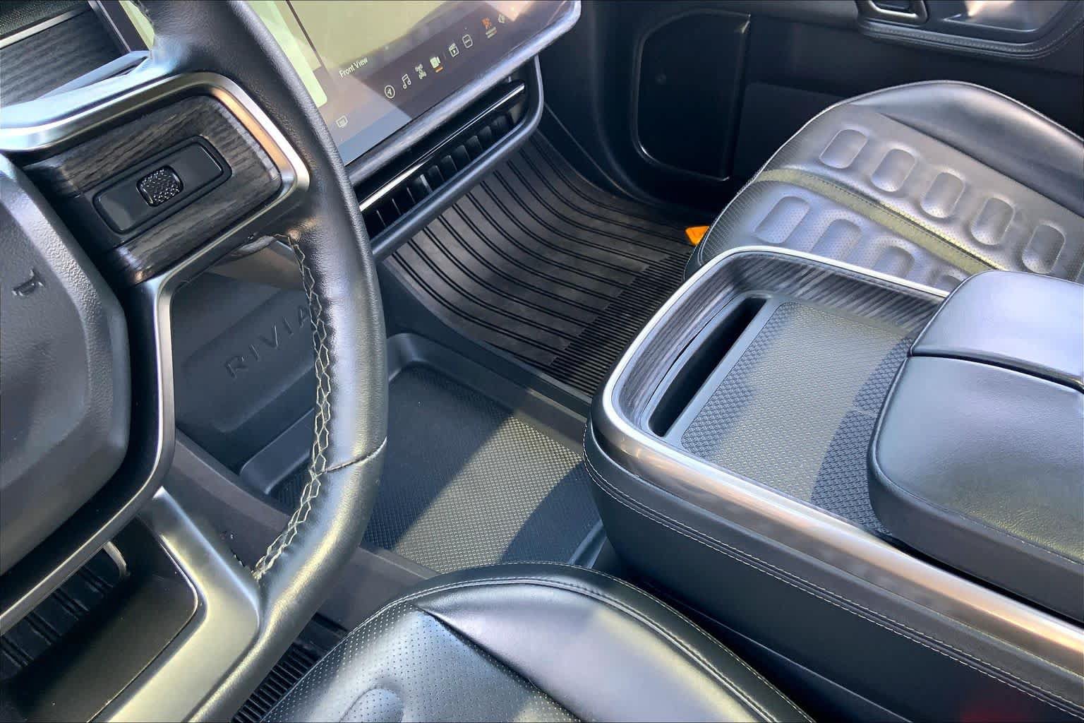 Used 2023 Rivian R1S Adventure AWD/4WD image 15