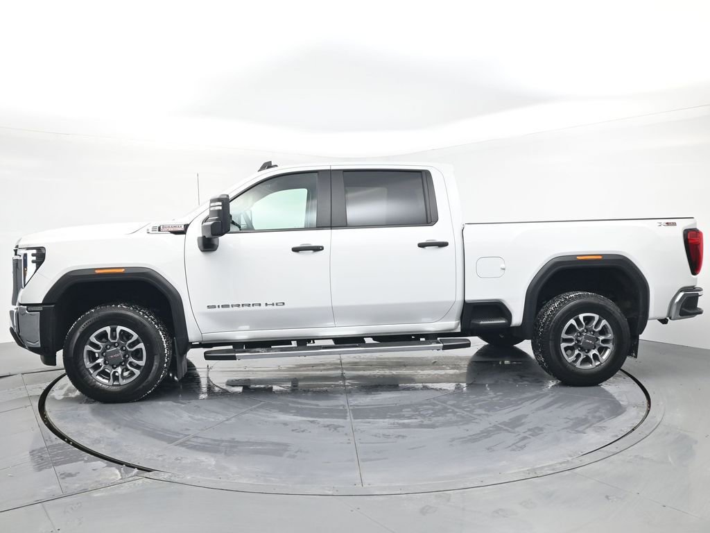 Used 2025 GMC Sierra 3500 Pro w/ 1SA Pro Safety Plus Package AWD/4WD image 3