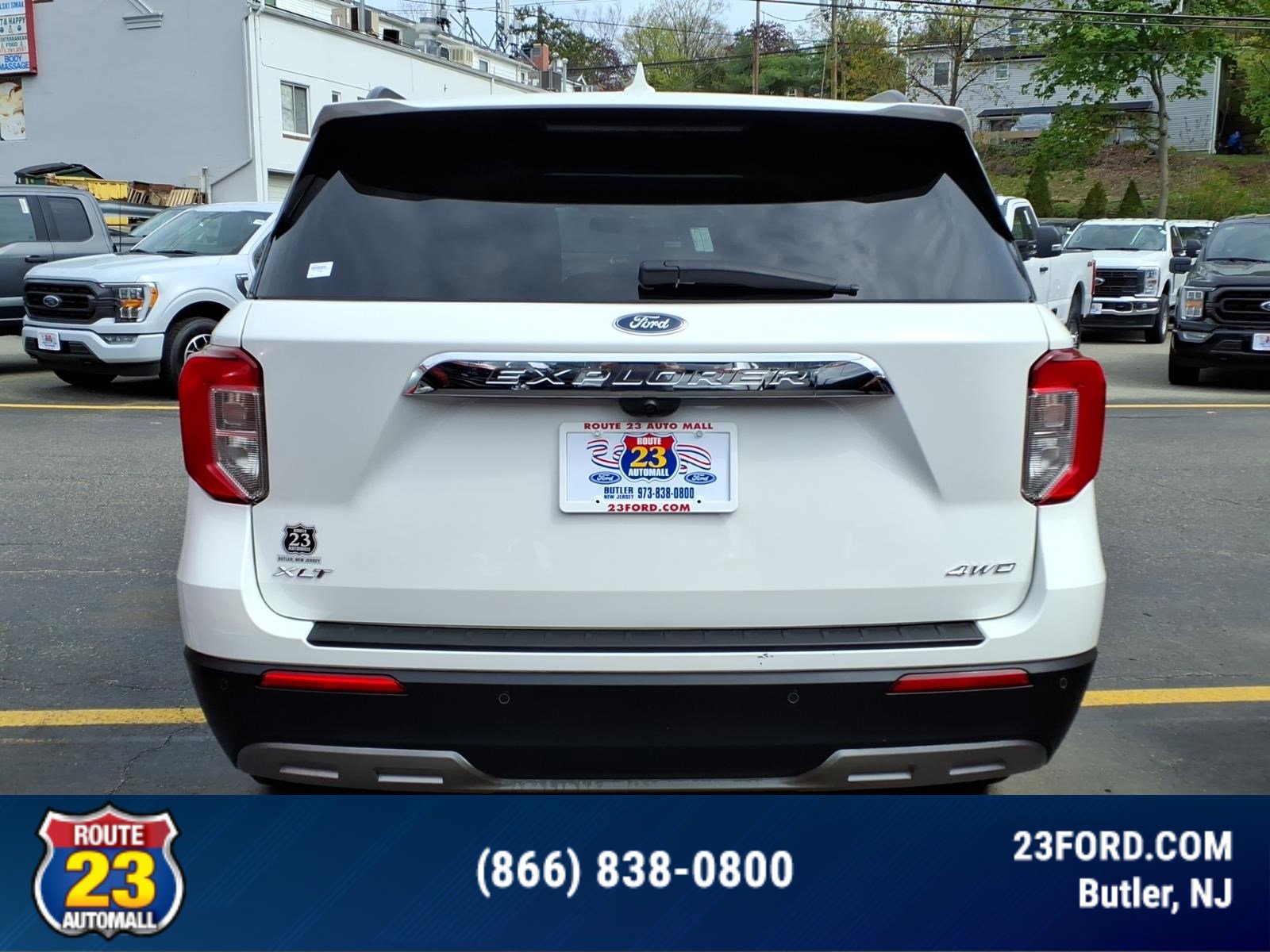 Certified 2022 Ford Explorer XLT w/ Equipment Group 202A AWD/4WD image 7