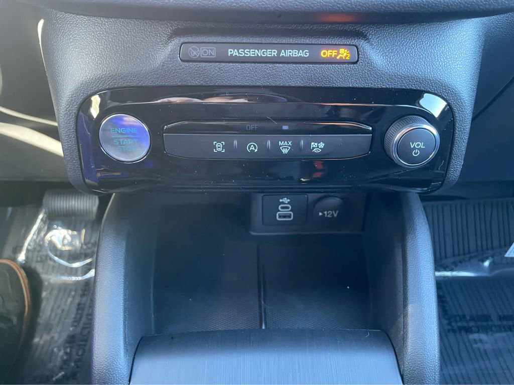 New 2025 Ford Escape ST-Line w/ Tech Pack #1 AWD/4WD image 24