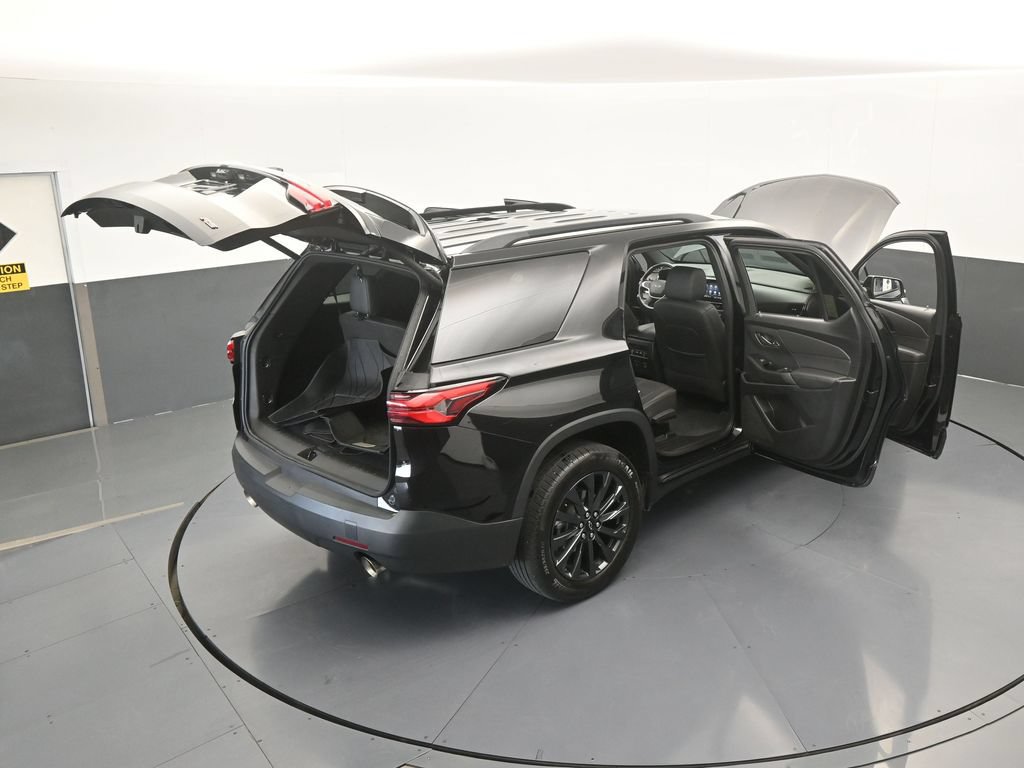 Used 2023 Chevrolet Traverse RS FWD image 80
