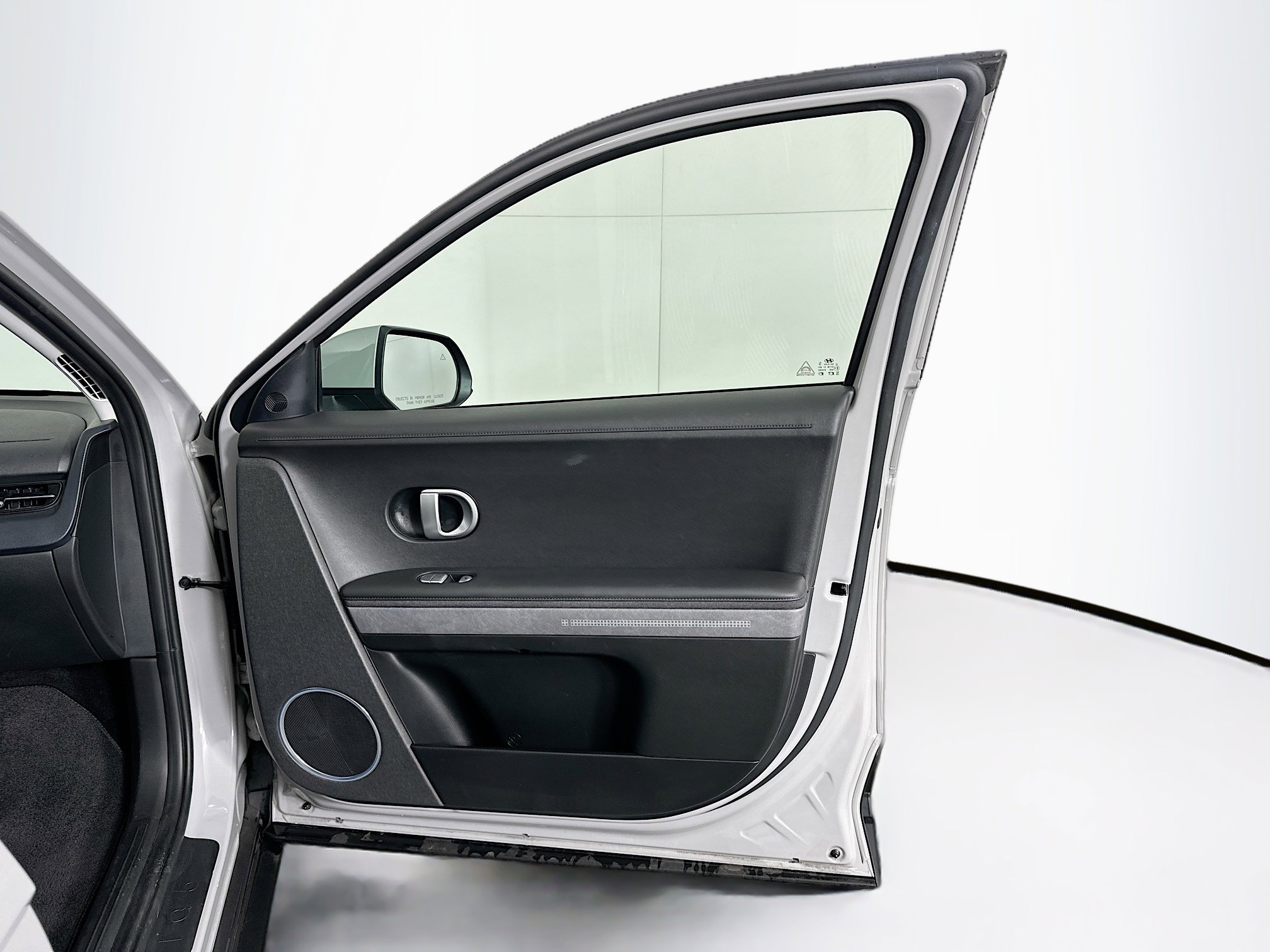 Used 2023 Hyundai Ioniq 5 SEL w/ Cargo Package image 32