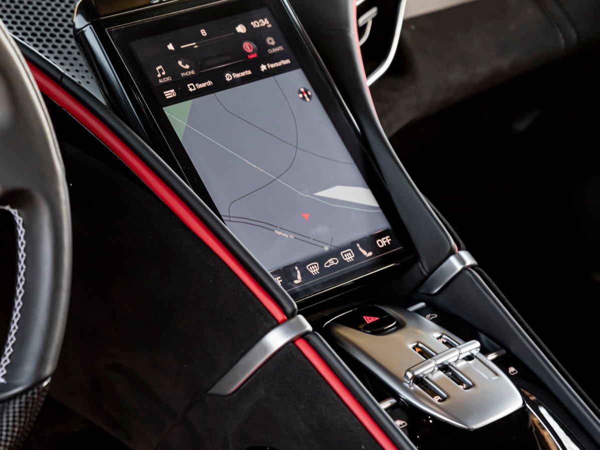 Used 2024 Ferrari Roma Spider RWD image 23