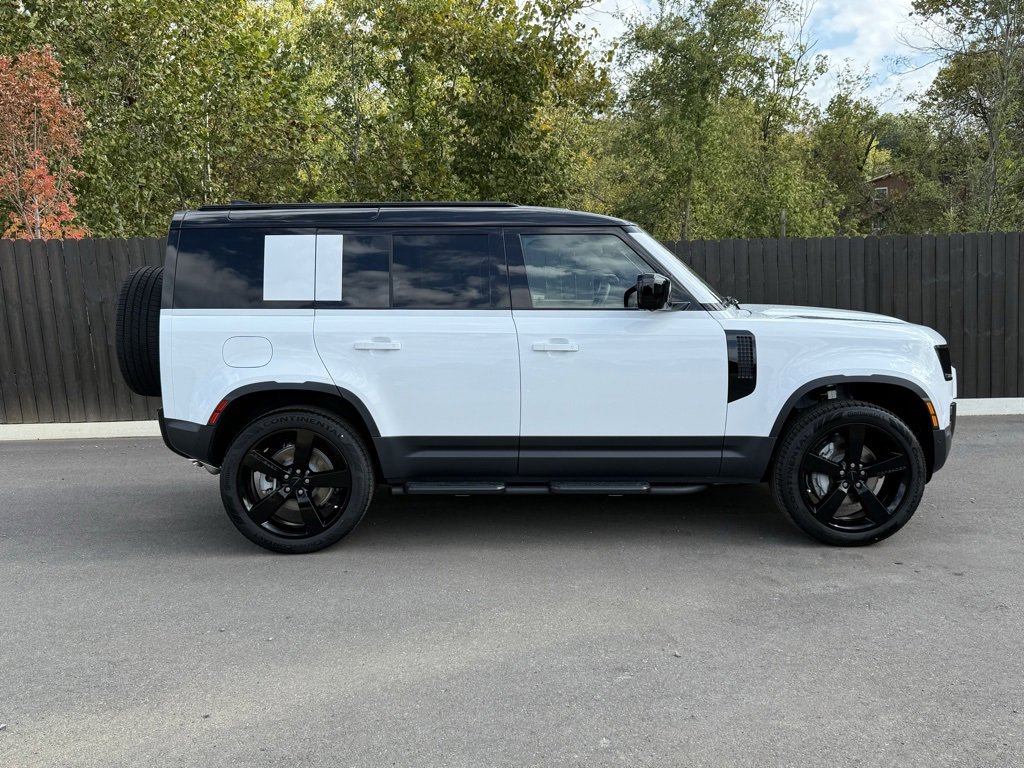 New 2026 Land Rover Defender 110 S image 7