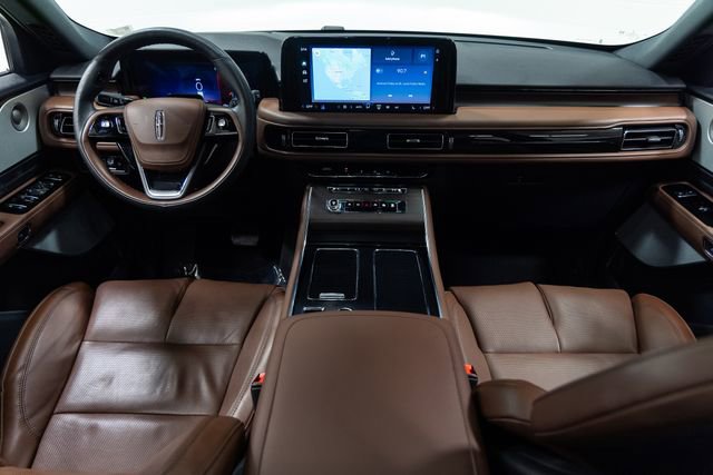 Used 2025 Lincoln Aviator Reserve w/ Equipment Group 201A image 21