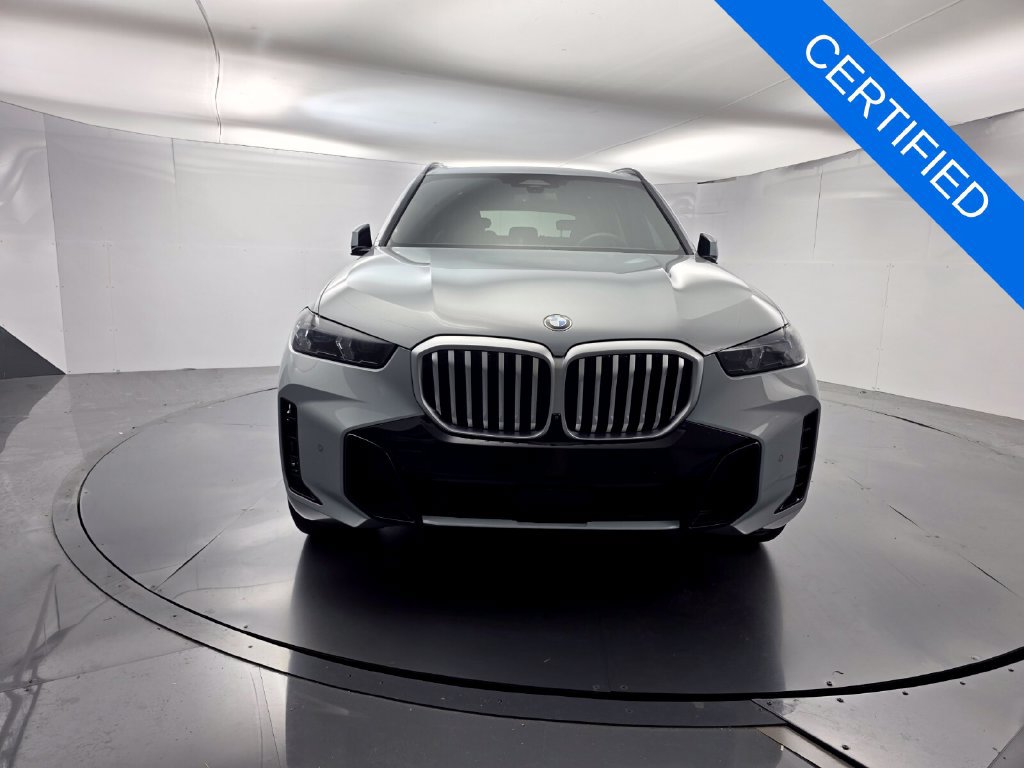 Certified 2024 BMW X5 sDrive40i w/ M Sport Package RWD image 2
