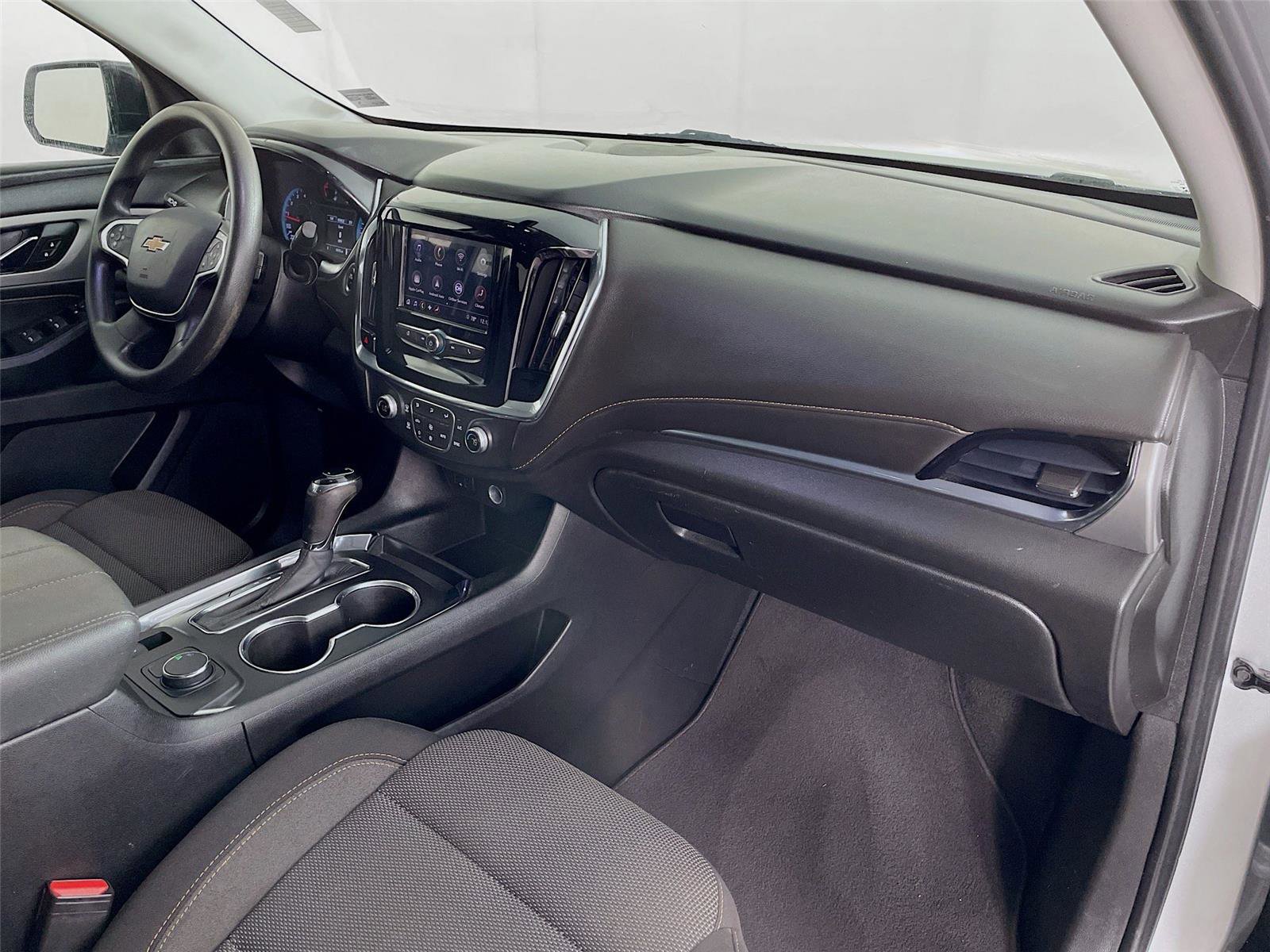Used 2020 Chevrolet Traverse LS image 31