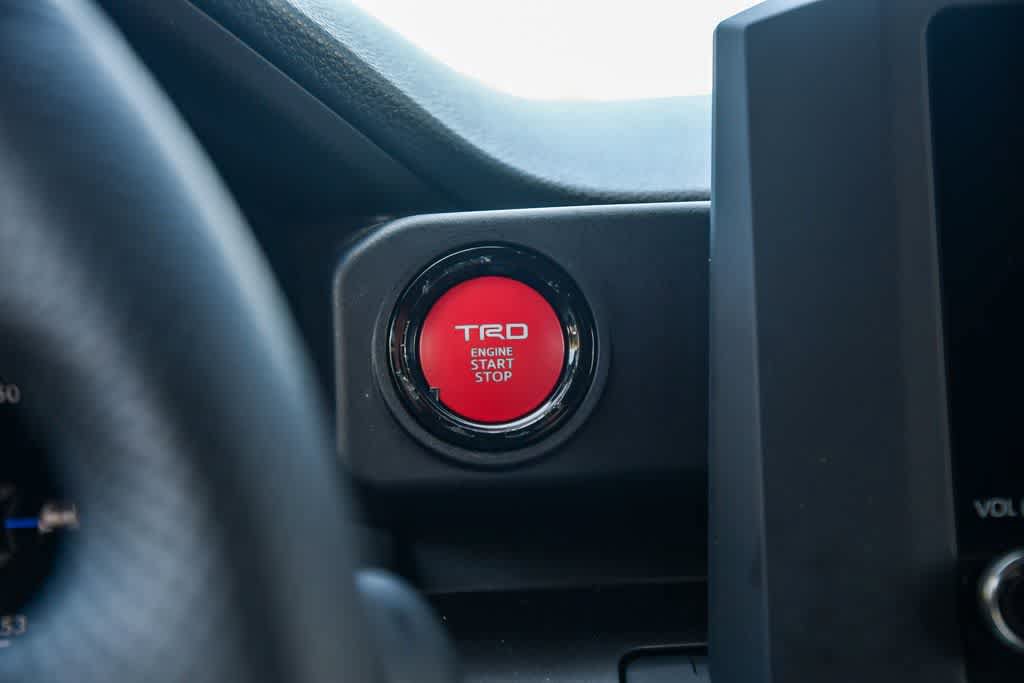 Used 2025 Toyota Tacoma TRD Sport AWD/4WD image 26