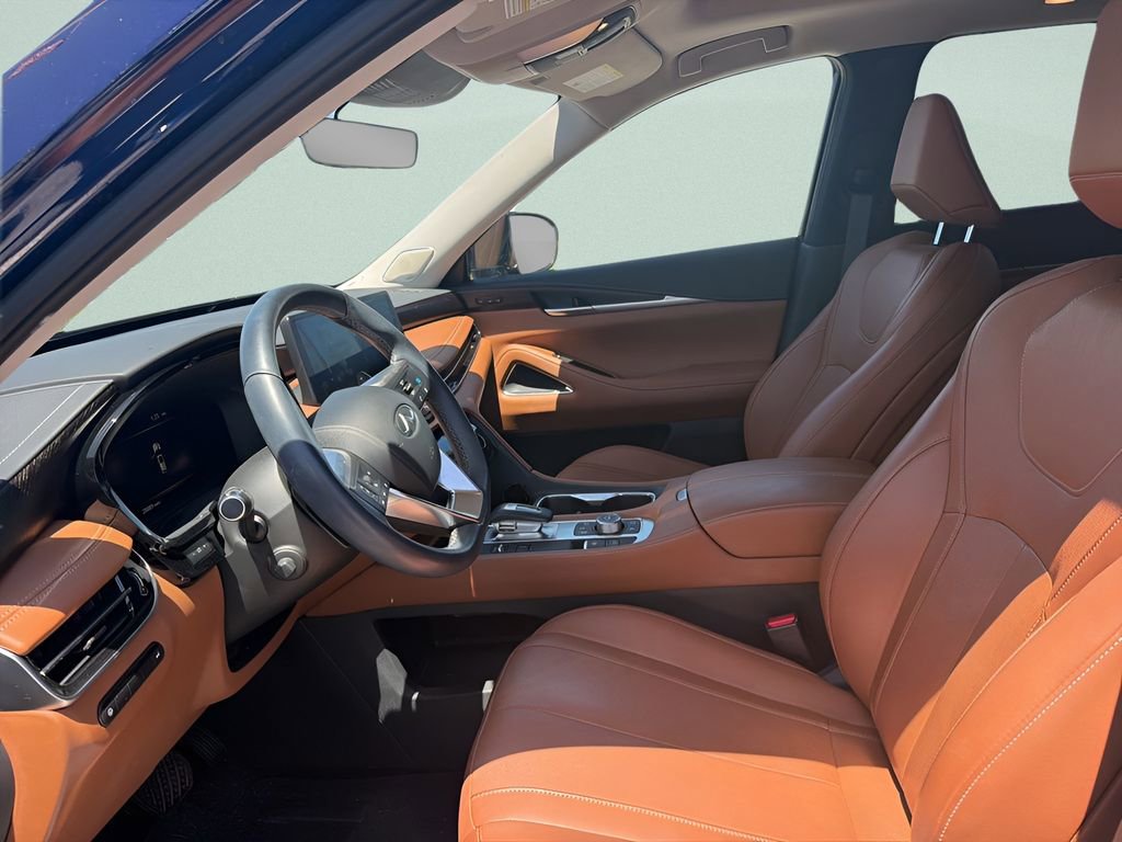 Used 2023 INFINITI QX60 Sensory w/ Cargo Package image 2