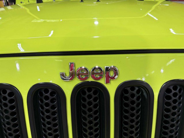 Used 2016 Jeep Wrangler Unlimited Sahara w/ Max Tow Package image 12