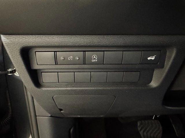 New 2026 Mitsubishi Outlander SE FWD image 11