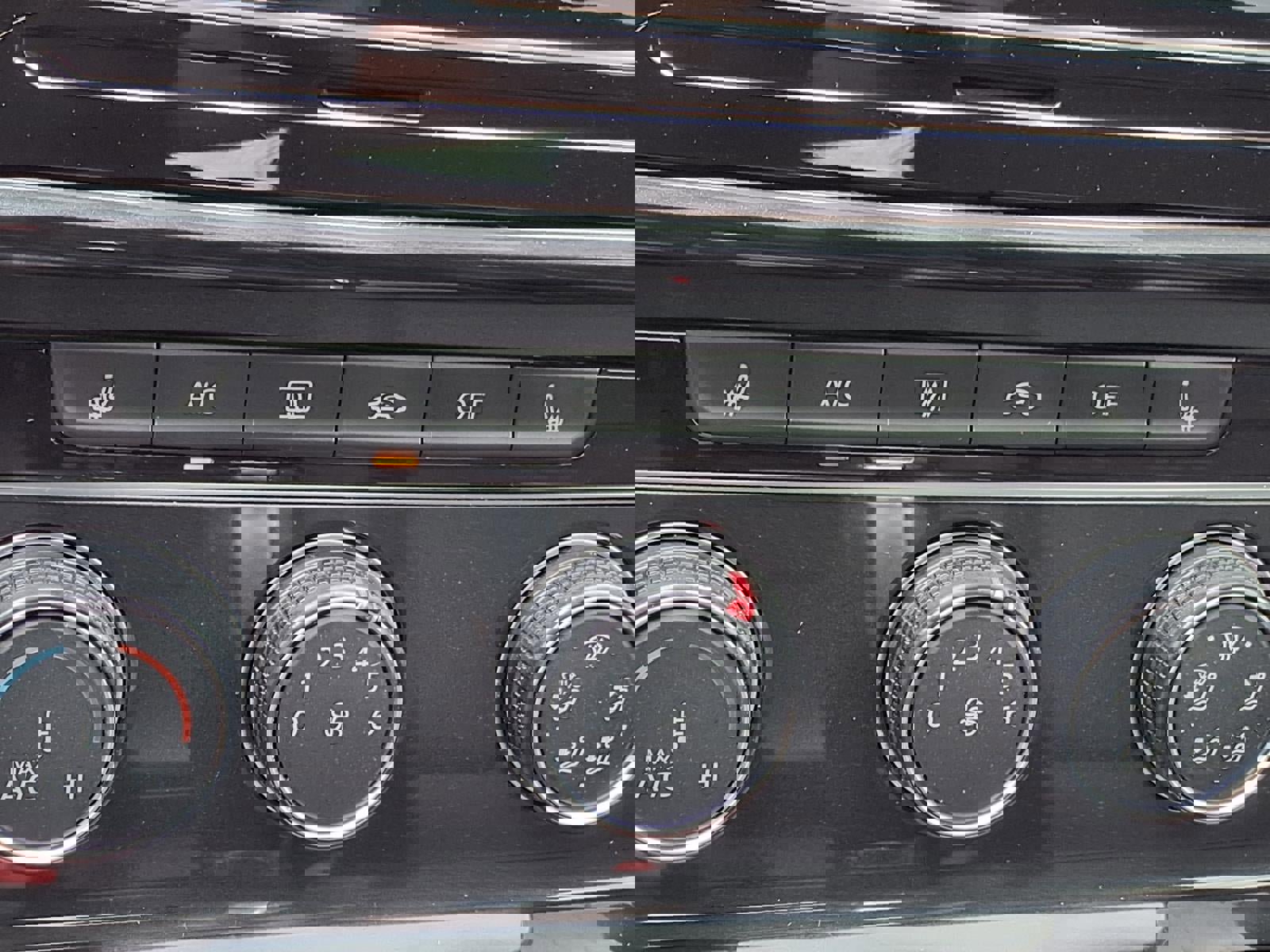 Used 2020 Volkswagen Golf 4-Door image 6