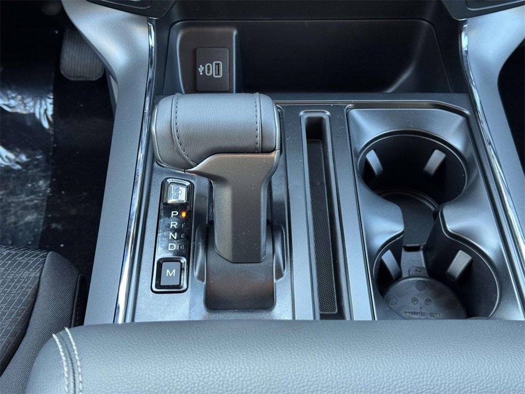 New 2025 Ford F150 XLT w/ Equipment Group 302A MID image 6