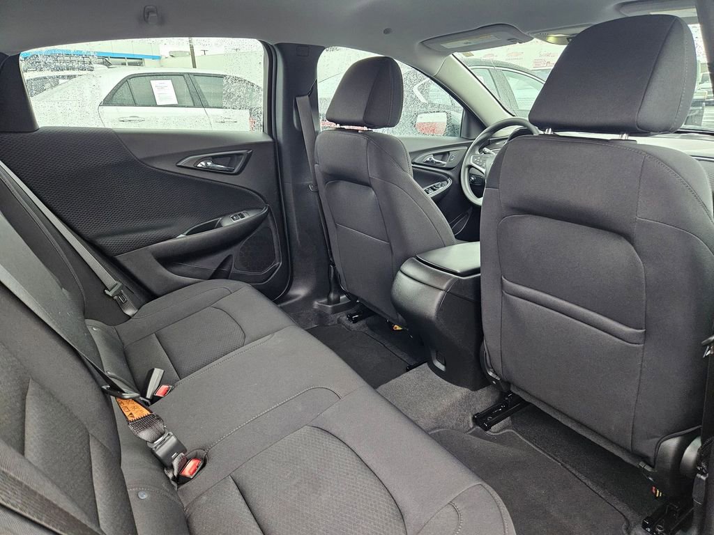 Certified 2025 Chevrolet Malibu LS image 32