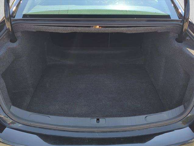 Used 2016 Chevrolet Impala LT FWD image 11