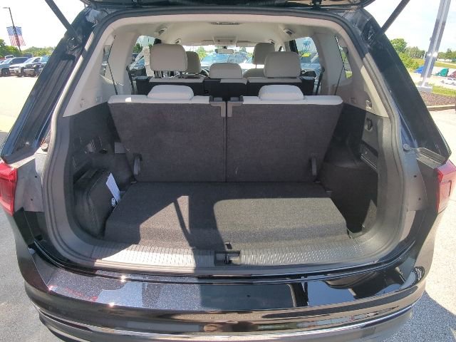Used 2023 Volkswagen Tiguan S FWD image 32