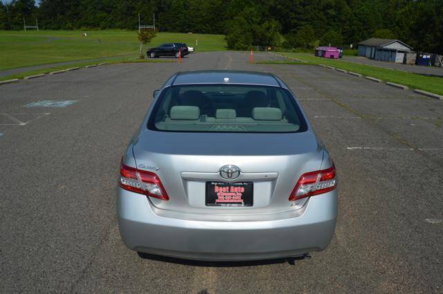 Used 2011 Toyota Camry LE w/ LE Extra-Value Pkg FWD image 9