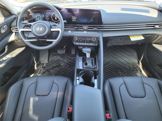 New 2025 Hyundai Elantra Limited image 11