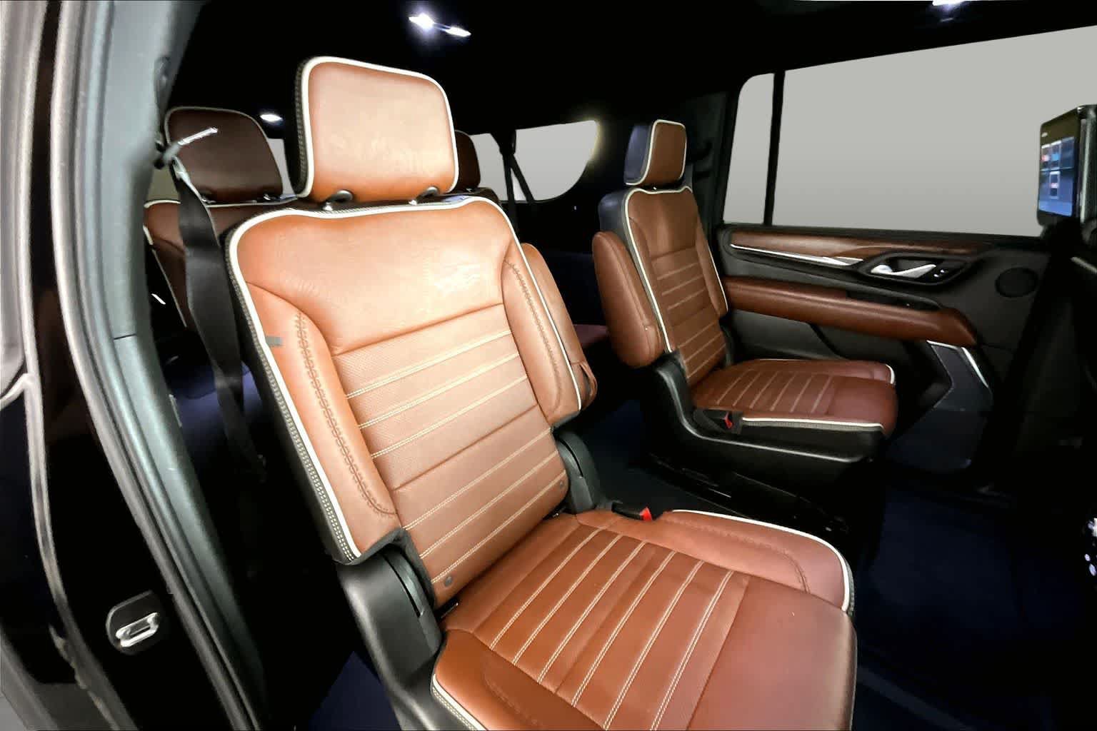 Used 2023 GMC Yukon XL Denali Ultimate AWD/4WD image 20