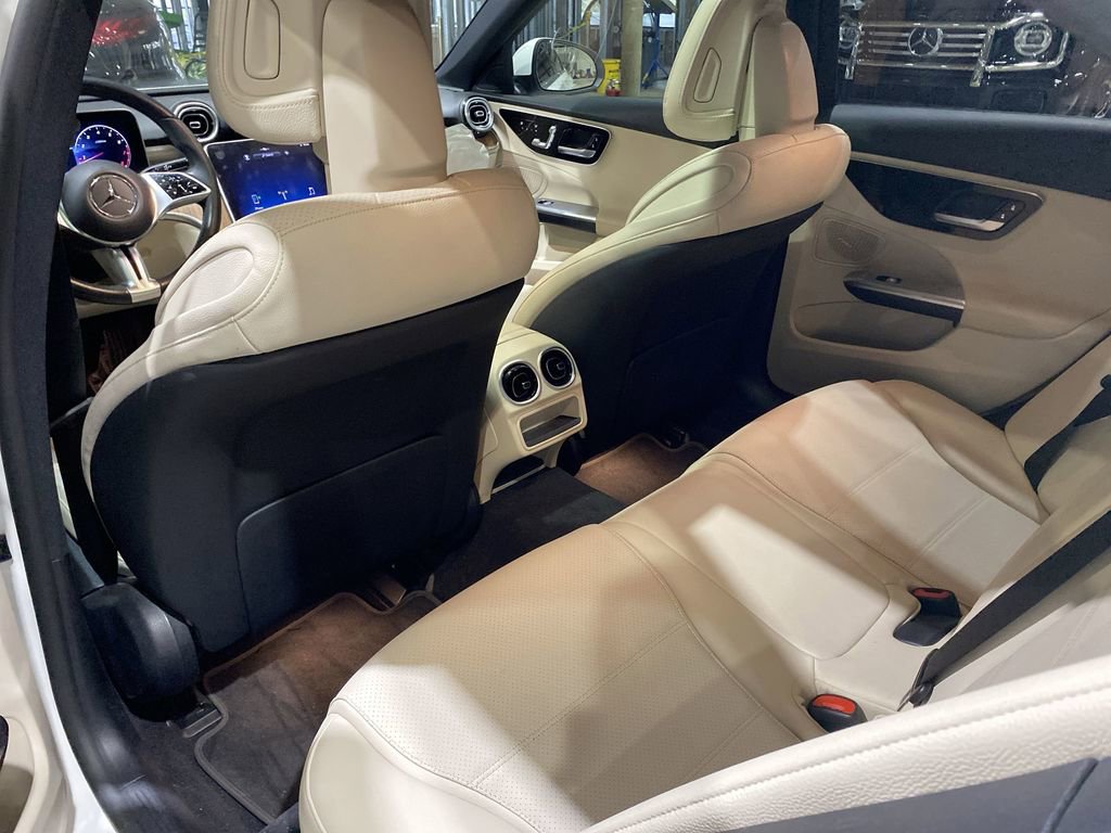 Used 2022 Mercedes-Benz C 300 Sedan image 5