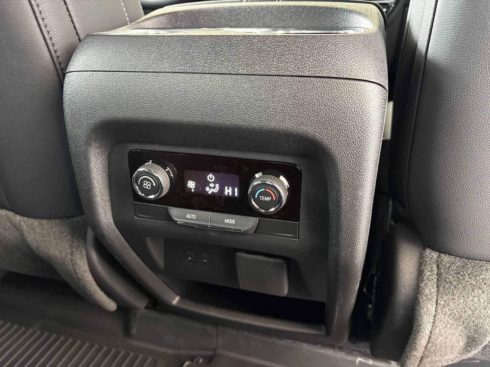 New 2026 Chevrolet Traverse LT w/ Driver Confidence Package FWD image 21