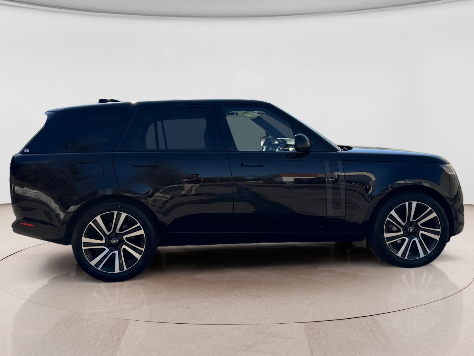 Used 2023 Land Rover Range Rover SE image 6