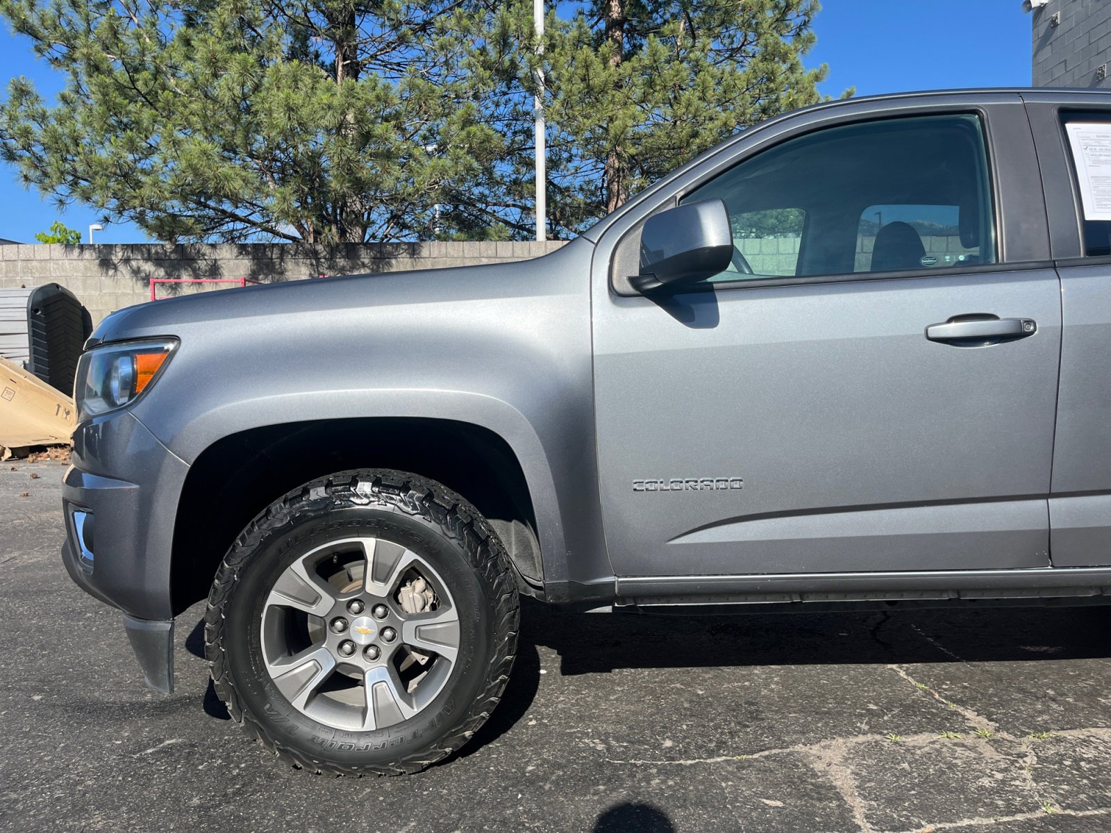 Used 2019 Chevrolet Colorado Z71 AWD/4WD image 9