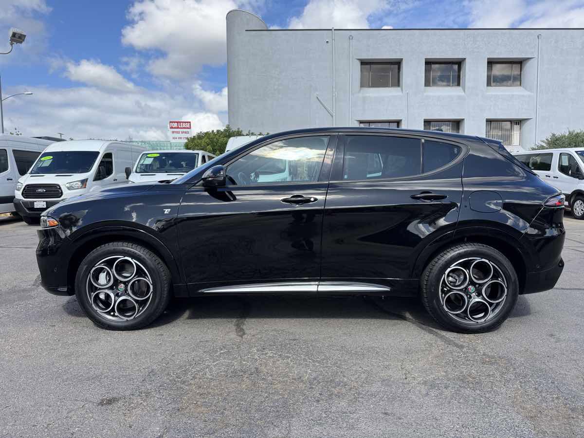 Used 2024 Alfa Romeo Tonale Ti AWD/4WD image 8
