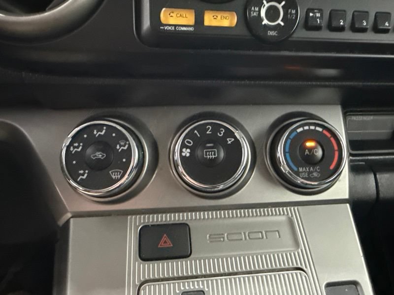 Used 2013 Scion xB FWD image 24