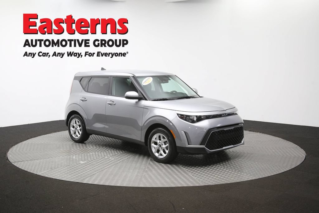Used 2025 Kia Soul LX w/ LX Technology Package FWD image 47