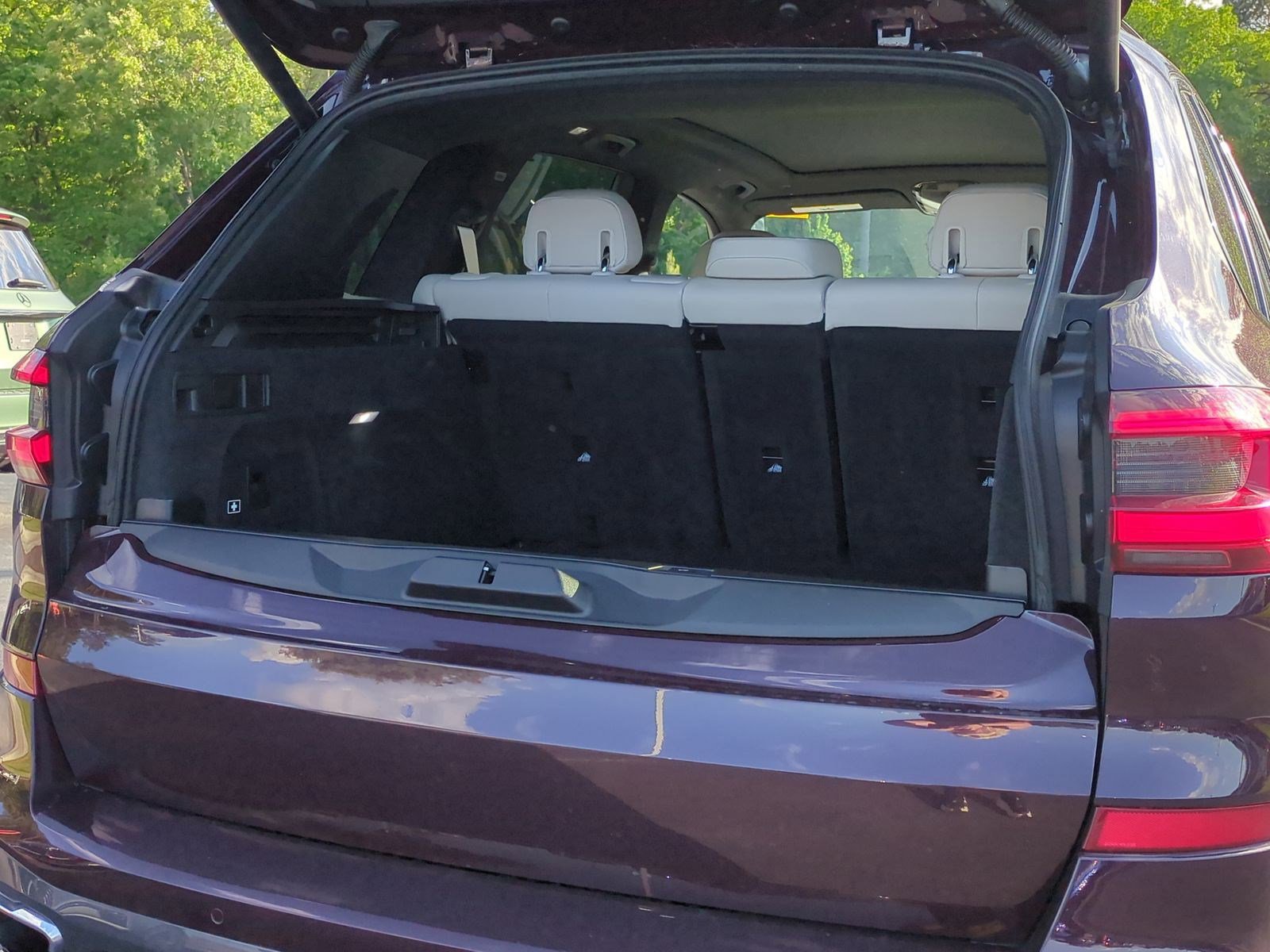Used 2019 BMW X5 xDrive40i w/ M Sport Package AWD/4WD image 32