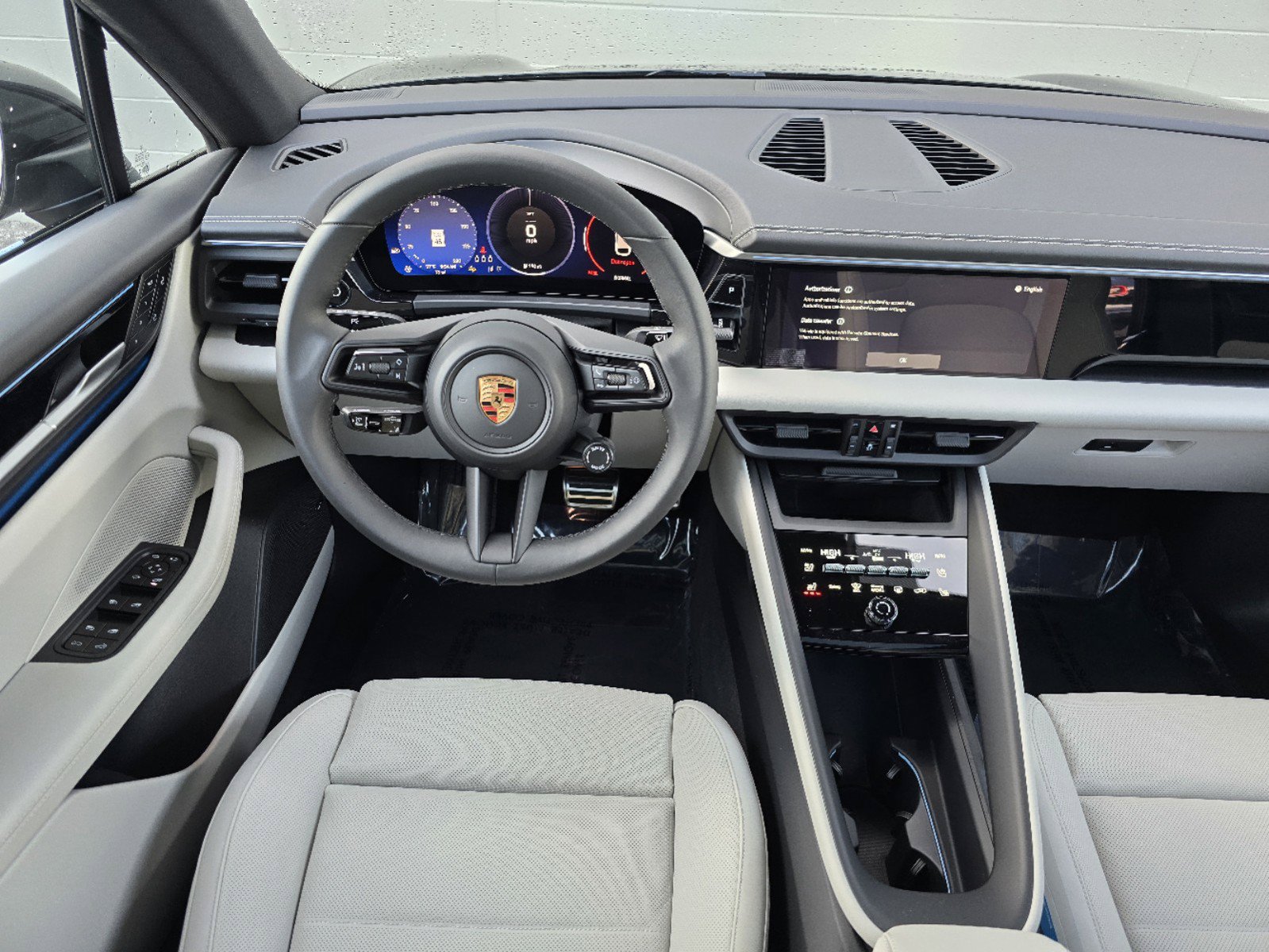 New 2025 Porsche Macan 4S Electric AWD/4WD image 31