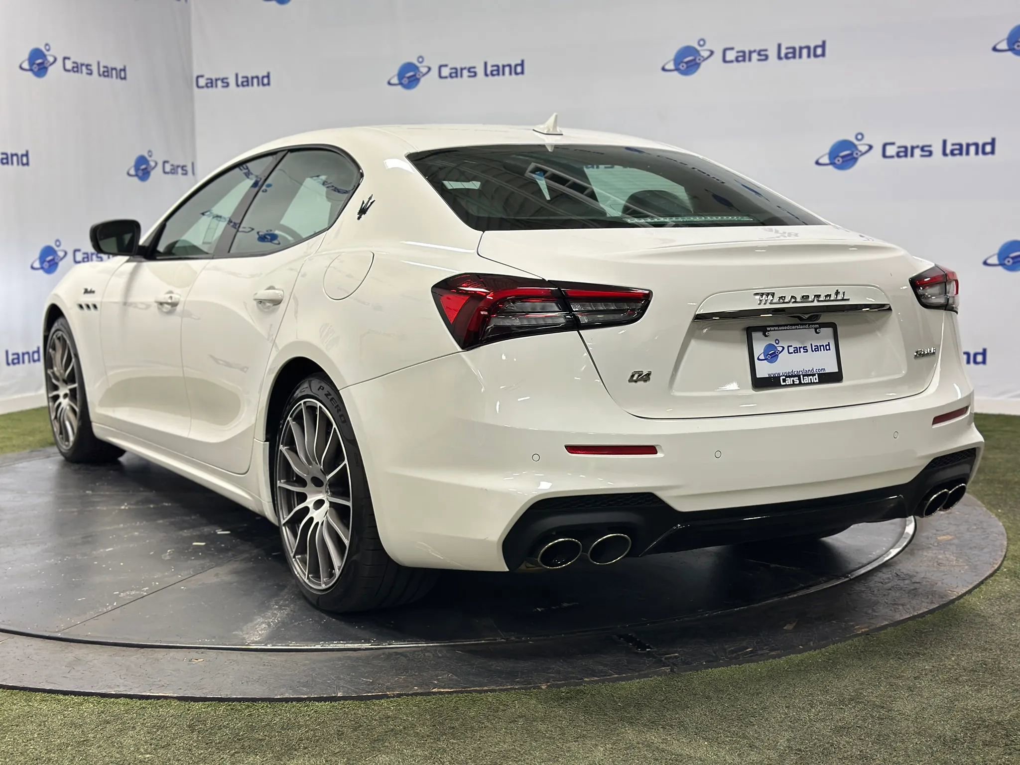 Used 2024 Maserati Ghibli Modena Q4 AWD/4WD image 5