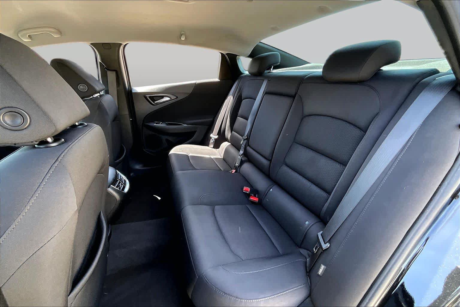 Used 2021 Chevrolet Malibu LT FWD image 20