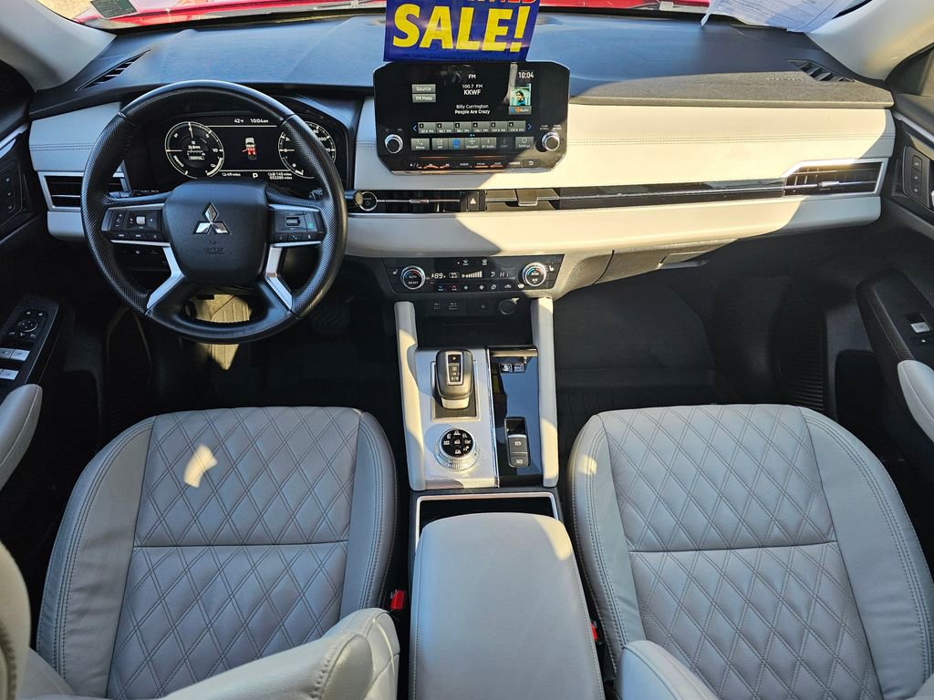 Used 2024 Mitsubishi Outlander SEL image 15