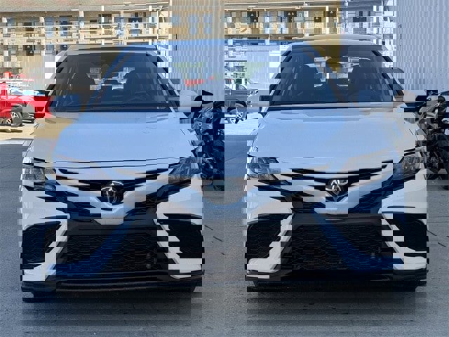 Used 2024 Toyota Camry SE image 7