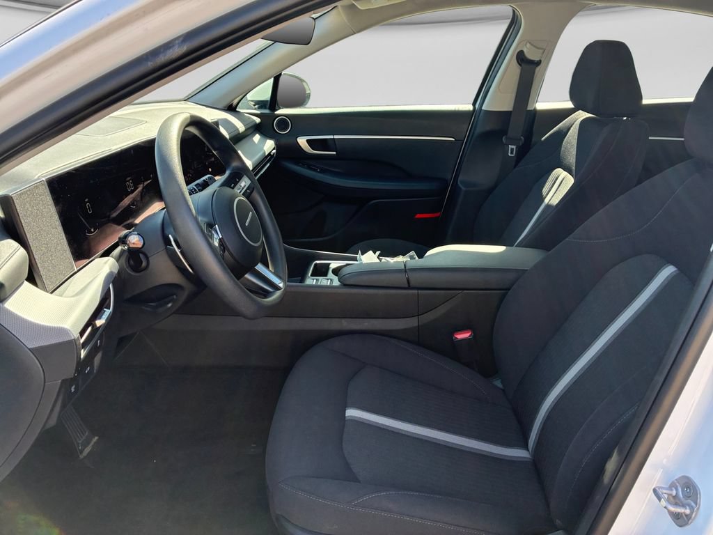 Used 2025 Hyundai Sonata SEL FWD image 19