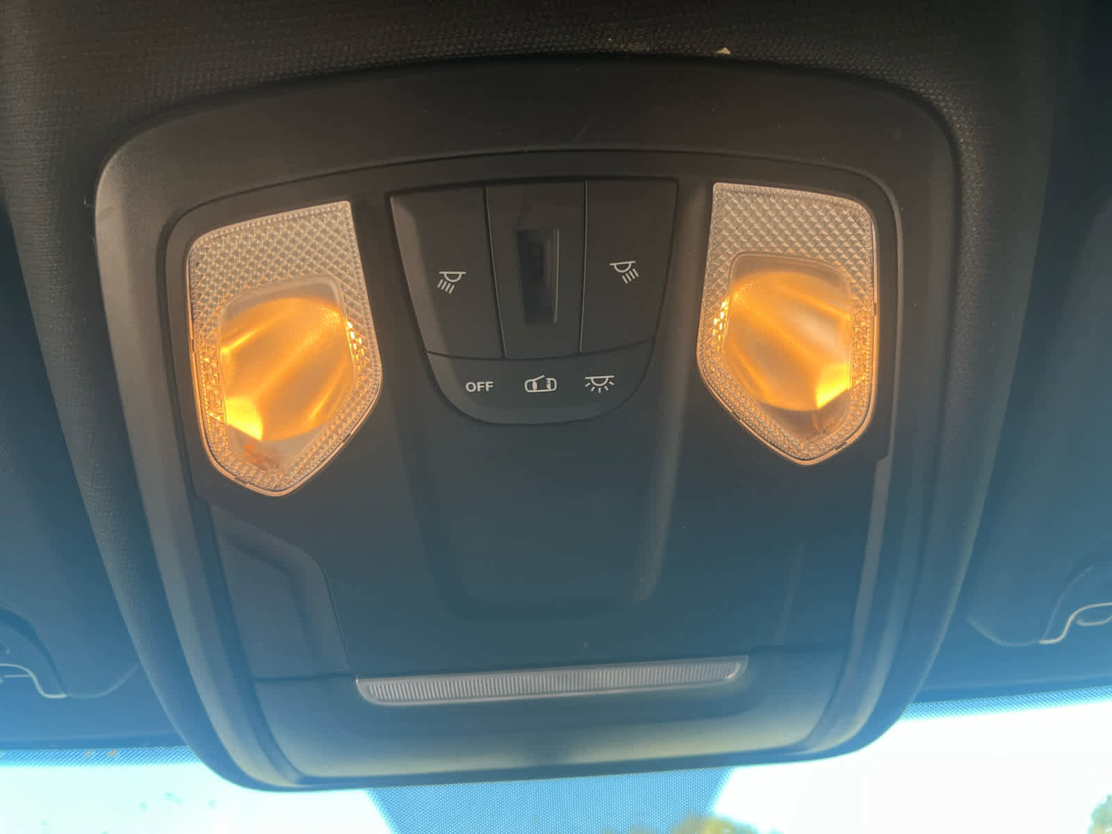 Used 2022 RAM 2500 Tradesman w/ Chrome Appearance Group image 24