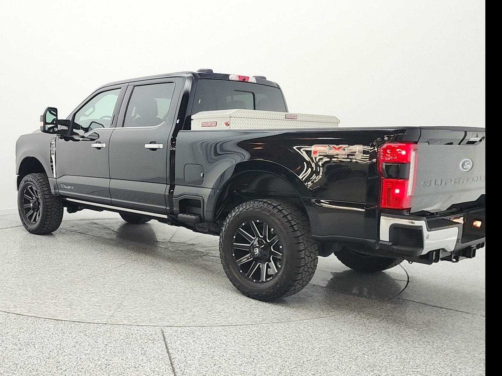 Used 2023 Ford F250 Lariat w/ Lariat Ultimate Package AWD/4WD image 7
