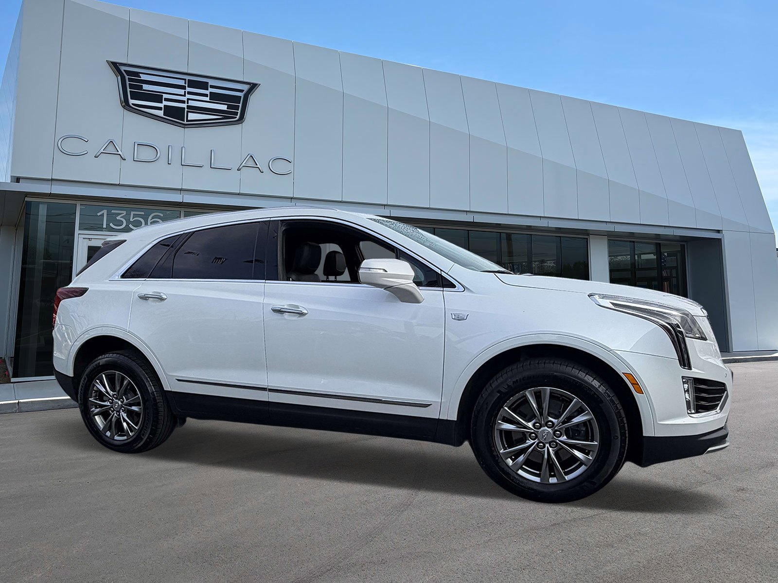 Certified 2023 Cadillac XT5 Premium Luxury image 5