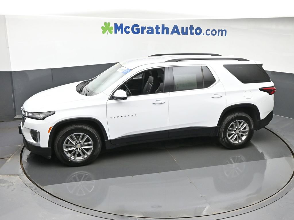Used 2023 Chevrolet Traverse LT w/ Rear Camera Mirror Package image 20