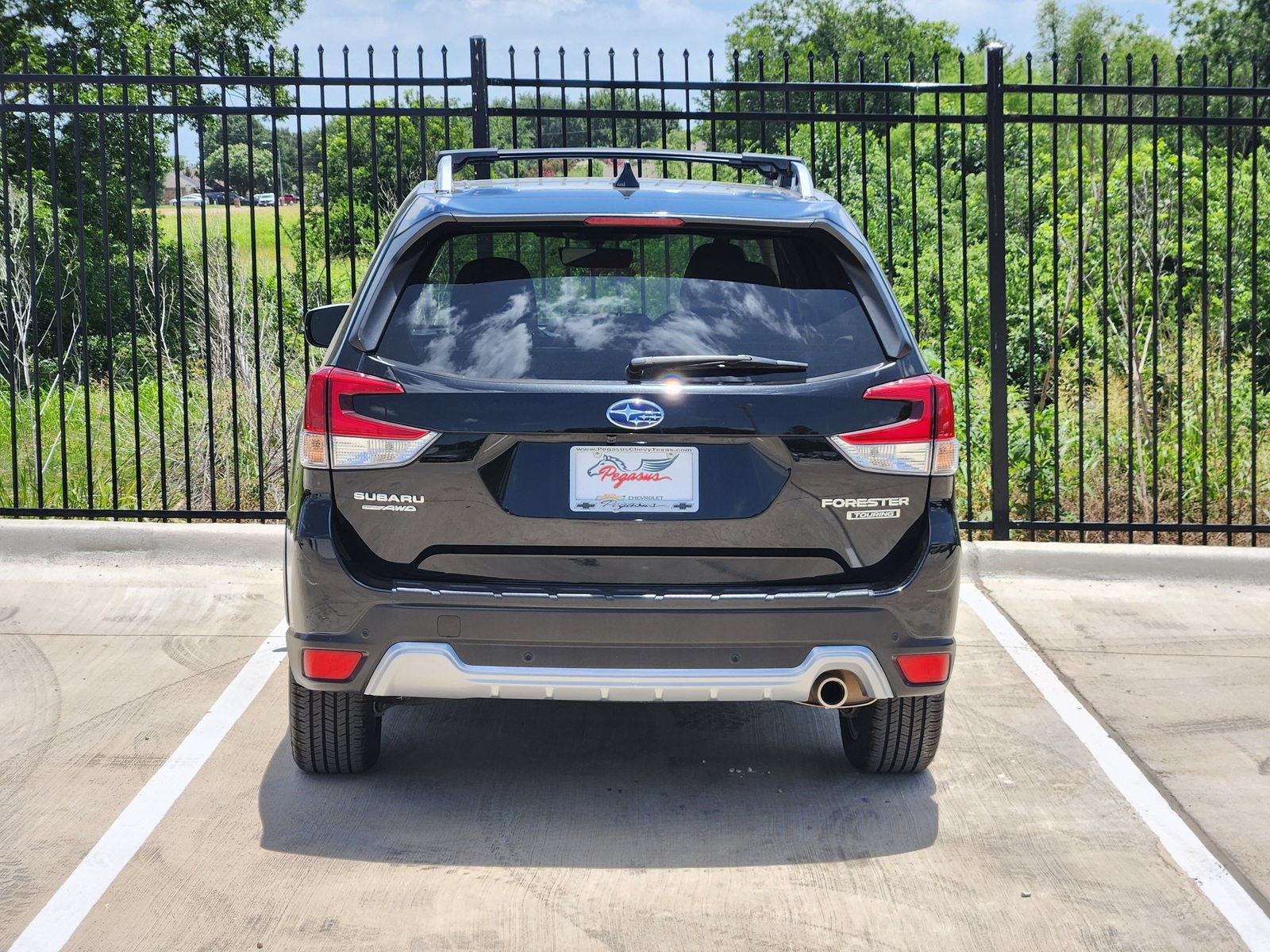 Used 2024 Subaru Forester Touring w/ POP Package 3 AWD/4WD image 8