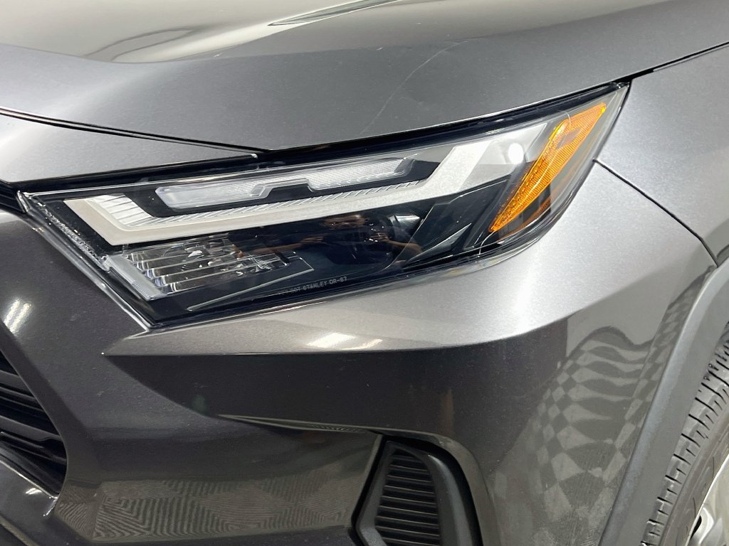 Used 2024 Toyota RAV4 XLE w/ Convenience Package FWD image 9